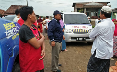 Sahabat Lestari Bantu Korban Bencana di Sayung, Demak