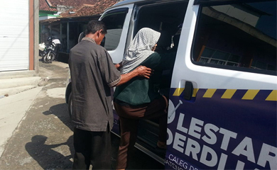 Ambulans Sahabat Lestari Antar Penderita Diabetes