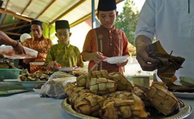 MAKNA MULIA LEBARAN & KETUPAT